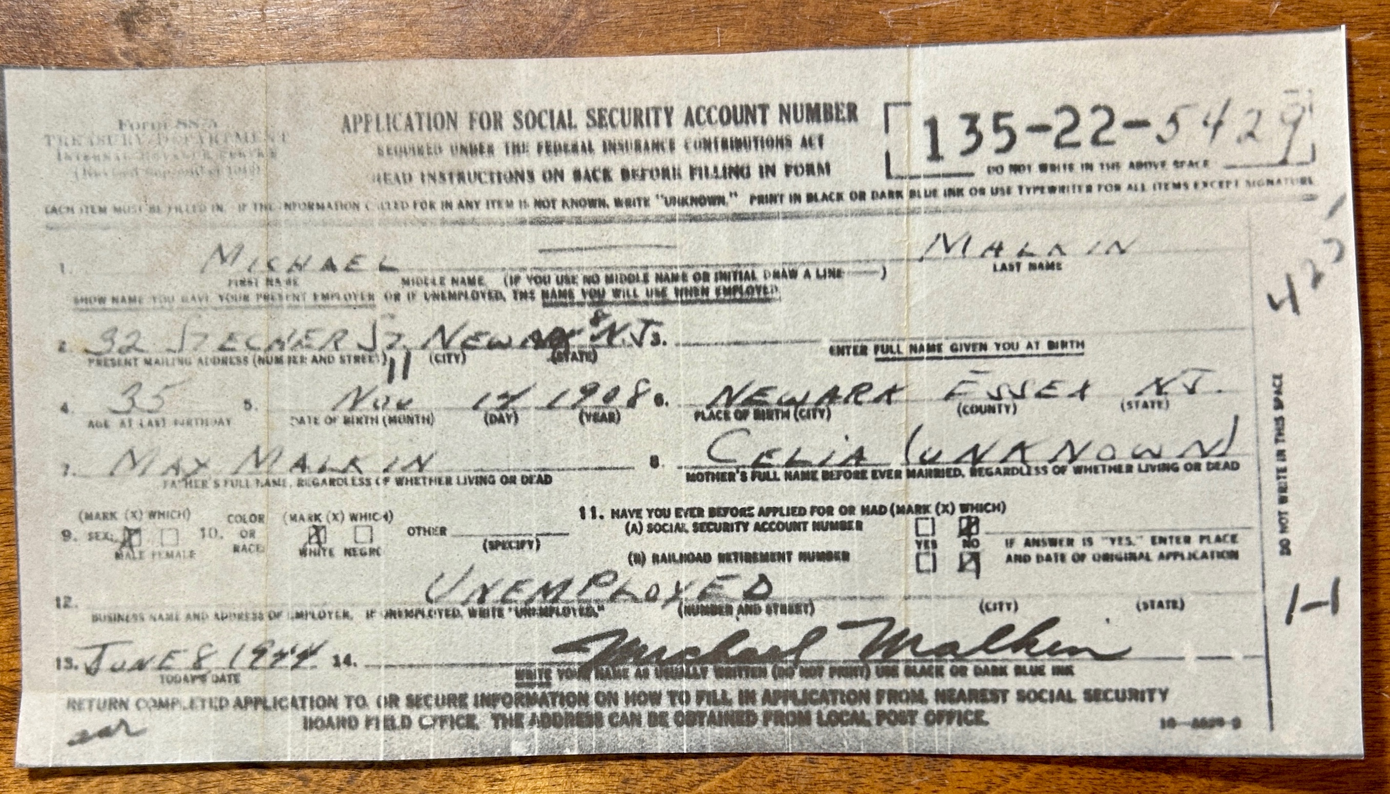 A close up of a document

Description automatically generated